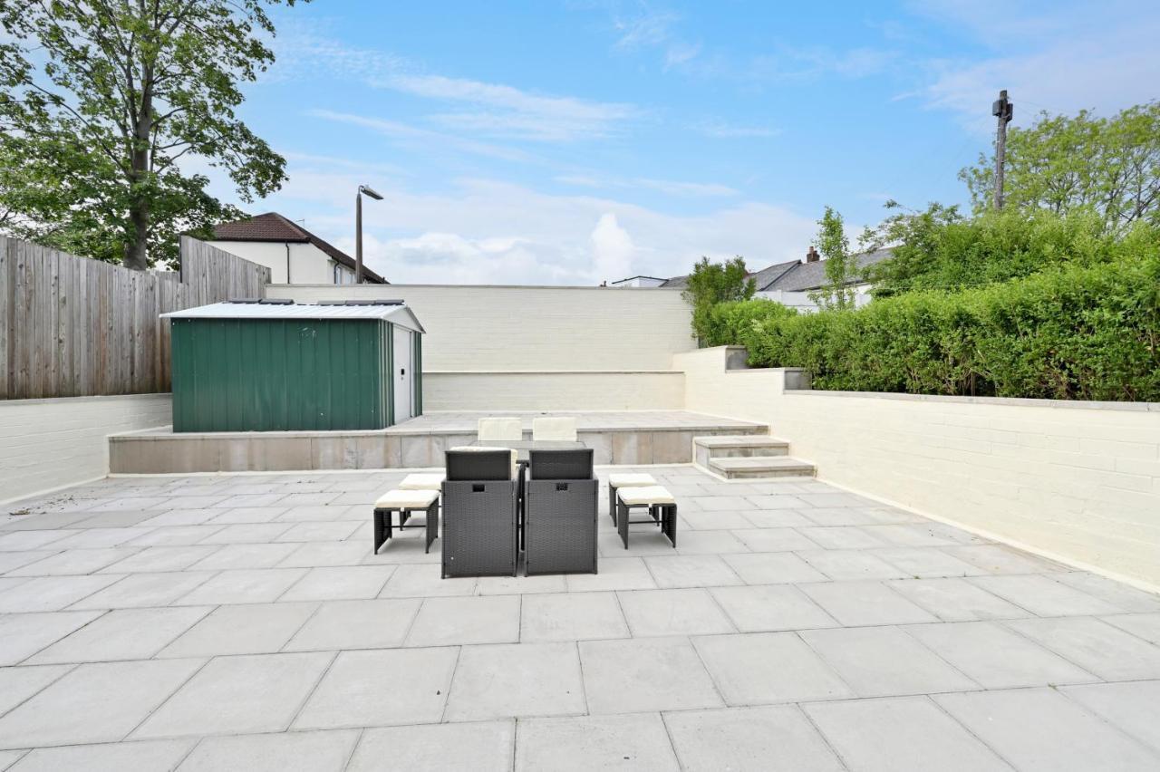 Sleek And Stylish 3 Bed In Bolton - Garden - Parking Villa Dış mekan fotoğraf