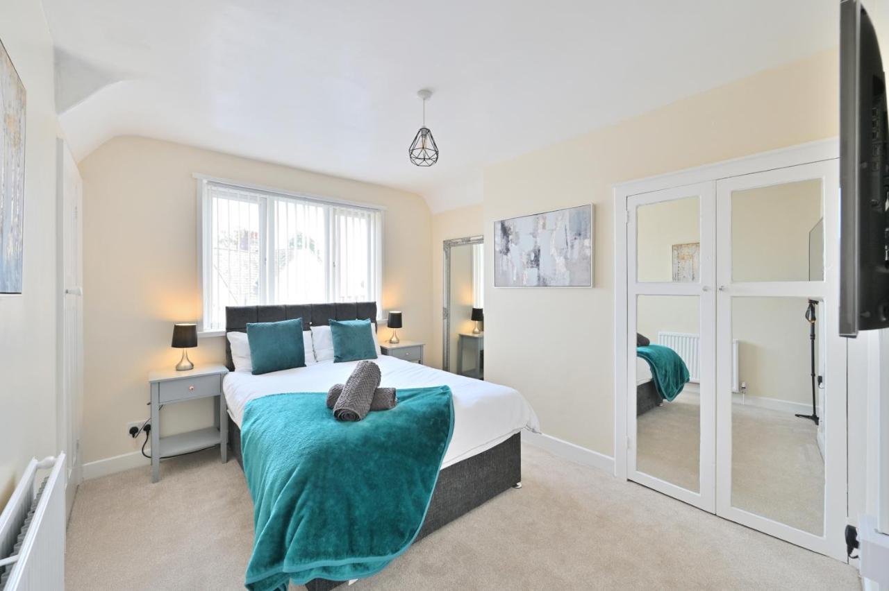Sleek And Stylish 3 Bed In Bolton - Garden - Parking Villa Dış mekan fotoğraf